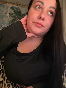 DaisyStreet online show from 11-19-25, 03:56