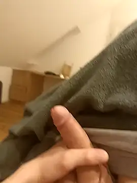 Snapshot of victortt chatting on 03-09-26, 06:12 victortt online show from 03-09-26, 06:12