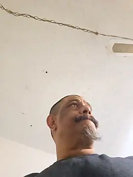 Snapshot of anyway2cum chatting on 01-18-25, 04:42 anyway2cum online show from 01-18-25, 04:42