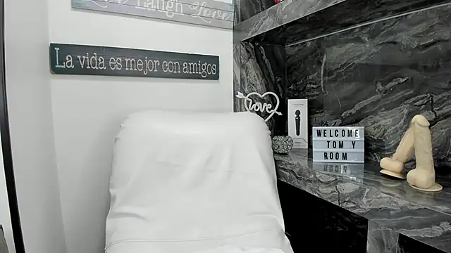 Snapshot of miss_danika chatting on 01-24-25, 11:04 miss danika online show from 01-24-25, 11:04