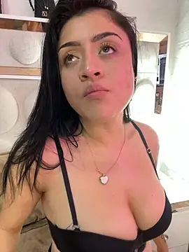 lucianaroy online show from 02-12-25, 03:07