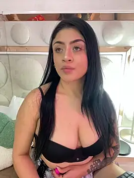 lucianaroy online show from 03-11-25, 04:43