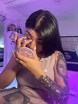 lucianaroy online show from 02-18-26, 07:21