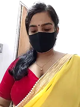 Snapshot of Ritusri_Dotta chatting on 02-05-25, 04:36 Ritusri Dotta online show from 02-05-25, 04:36