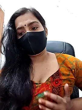 Snapshot of Ritusri_Dotta chatting on 03-05-25, 04:57 Ritusri Dotta online show from 03-05-25, 04:57
