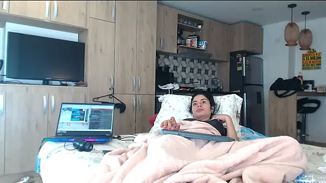 Alondra fetish online show from 02-27-25, 08:39