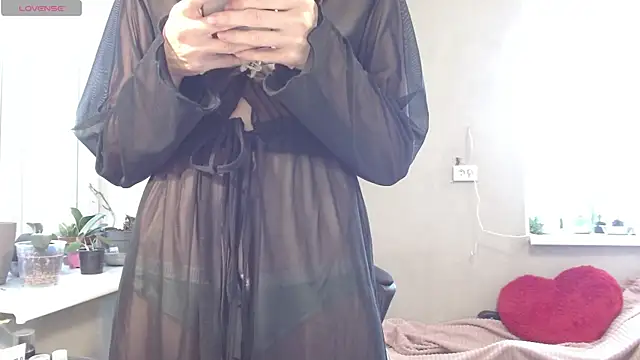 Snapshot of RosaJil chatting on 08-02-26, 02:48 RosaJil online show from 08-02-26, 02:48