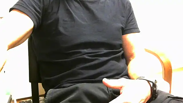 Snapshot of bycho chatting on 11-24-25, 10:59 bycho online show from 11-24-25, 10:59