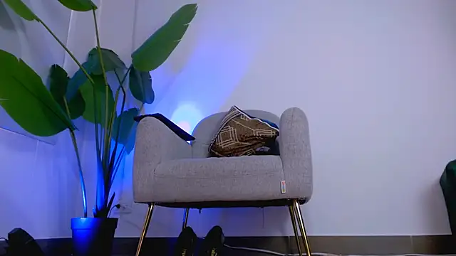 Sara ow online show from 03-25-26, 08:15