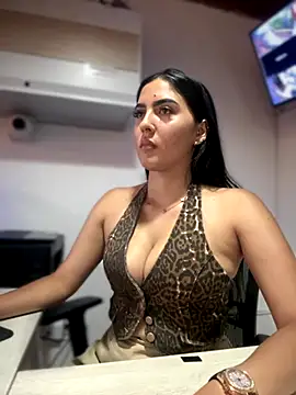 Snapshot of MarianaBenz chatting on 09-20-25, 09:38 MarianaBenz online show from 09-20-25, 09:38