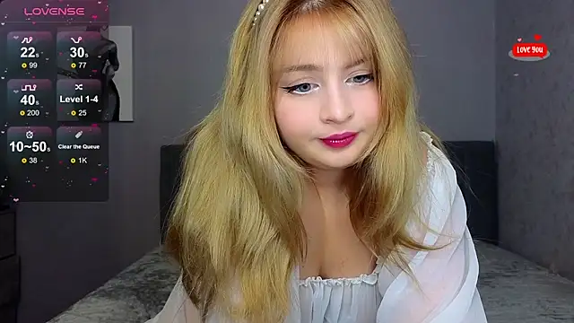 Snapshot of shy_blondiee chatting on 01-02-25, 11:16 shy blondiee online show from 01-02-25, 11:16