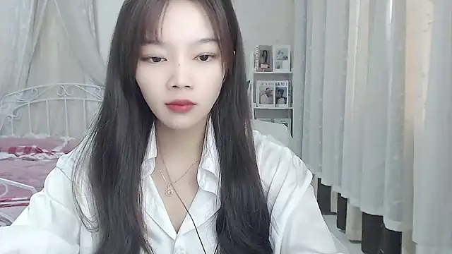 Snapshot of Jenny-Z chatting on 11-02-25, 01:41 Jenny-Z online show from 11-02-25, 01:41