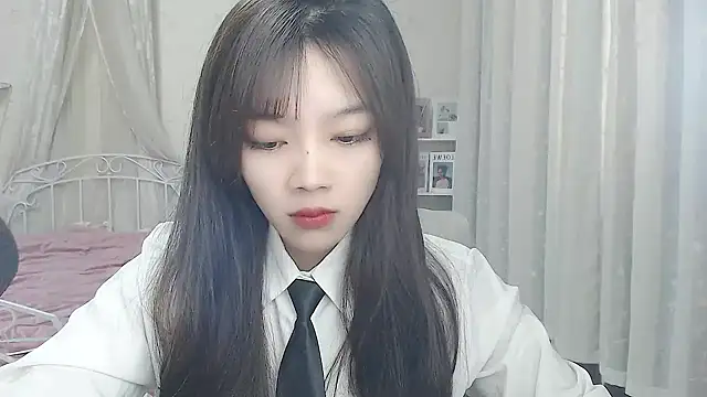 Snapshot of Jenny-Z chatting on 11-17-25, 02:06 Jenny-Z online show from 11-17-25, 02:06