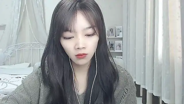 Snapshot of Jenny-Z chatting on 01-06-26, 02:15 Jenny-Z online show from 01-06-26, 02:15