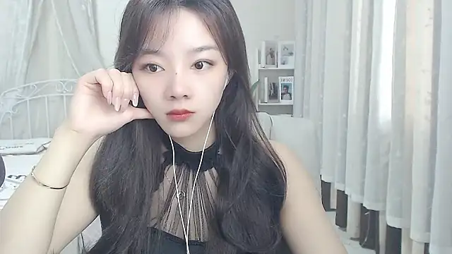 Snapshot of Jenny-Z chatting on 04-04-26, 01:37 Jenny-Z online show from 04-04-26, 01:37
