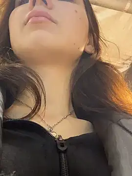 QuitieLia online show from 12-20-24, 08:28