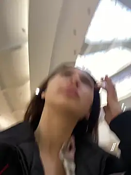 QuitieLia online show from 12-24-24, 08:11