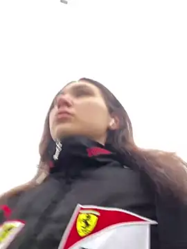 QuitieLia online show from 01-12-25, 08:25