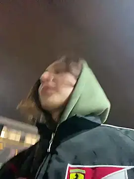 QuitieLia online show from 01-19-25, 03:21