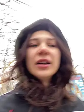 QuitieLia online show from 01-20-25, 09:13