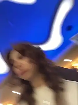 QuitieLia online show from 02-26-26, 08:13