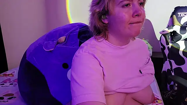 InternetFairy XO online show from 01-31-25, 12:18