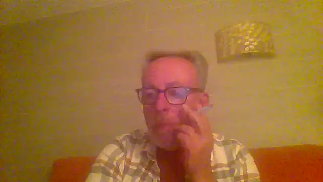 tuggy59 online show from 05-06-26, 04:19