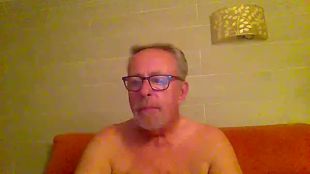 tuggy59 online show from 06-09-26, 03:29