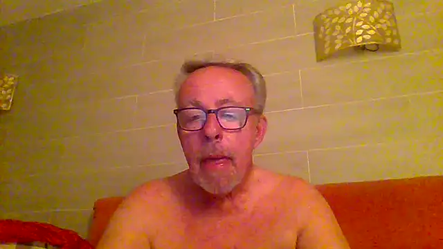 tuggy59 online show from 06-12-26, 03:49
