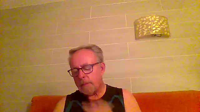 tuggy59 online show from 06-15-26, 04:36
