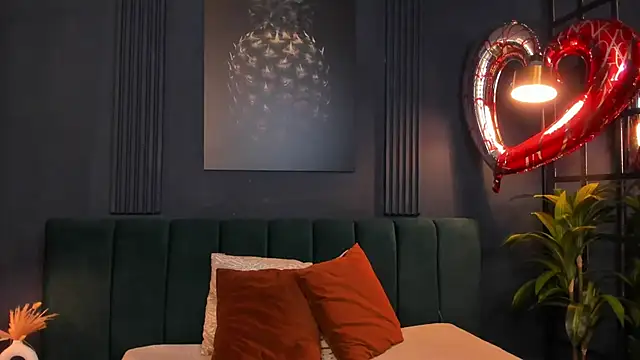 Snapshot of taylor_bennet chatting on 03-08-25, 12:09 taylor bennet online show from 03-08-25, 12:09