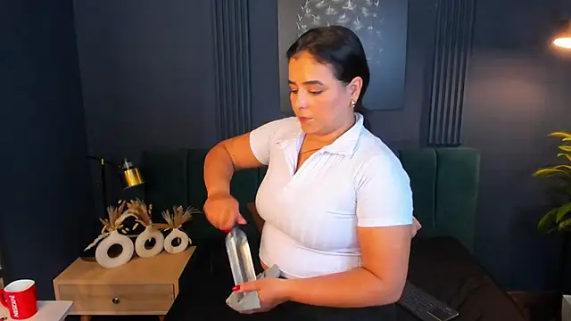 Snapshot of taylor_bennet chatting on 03-11-25, 06:41 taylor bennet online show from 03-11-25, 06:41