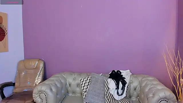 Snapshot of taylor_bennet chatting on 10-13-25, 12:16 taylor bennet online show from 10-13-25, 12:16