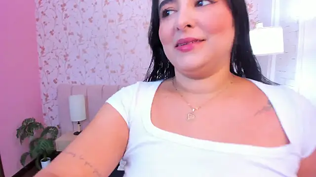 Snapshot of taylor_bennet chatting on 11-30-25, 11:47 taylor bennet online show from 11-30-25, 11:47