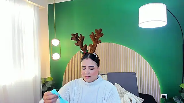 taylor bennet online show from 12-19-25, 11:50