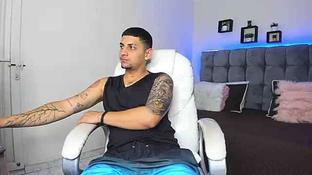 Alex cute77 online show from 02-07-25, 12:39