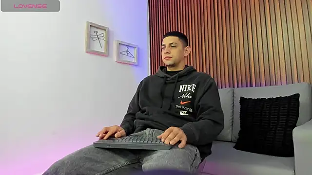 Alex cute77 online show from 04-08-26, 12:16