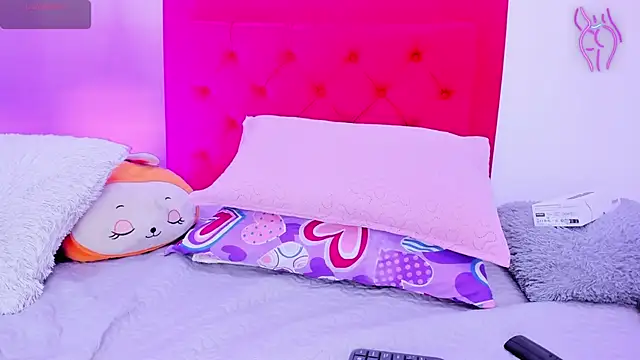 Sofia Girl  online show from 03-18-25, 08:25