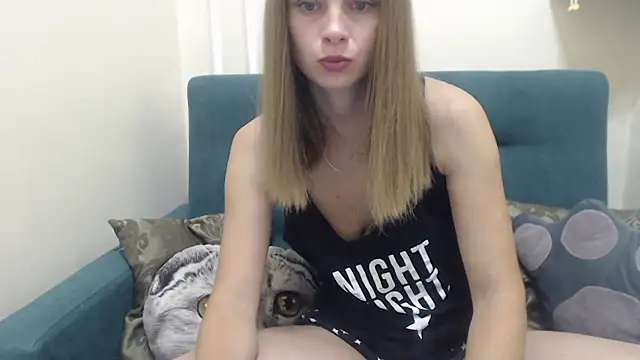 Snapshot of BustyBlondyShow chatting on 07-06-26, 06:10 BustyBlondyShow online show from 07-06-26, 06:10