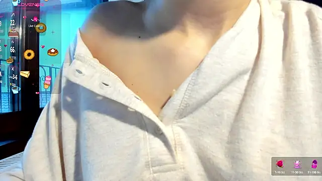 Snapshot of Sassy_Teen chatting on 02-09-26, 08:40 Sassy Teen online show from 02-09-26, 08:40