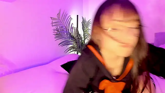 Gloomydoll online show from 10-06-25, 06:05