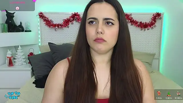 Snapshot of Eva_Rogers_ chatting on 01-10-25, 01:31 Eva Rogers  online show from 01-10-25, 01:31