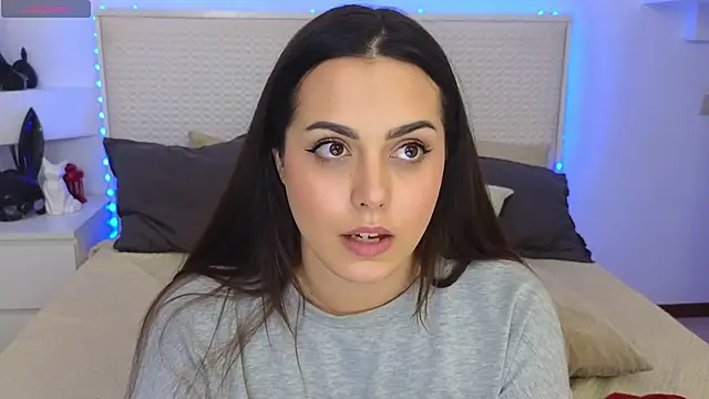 Snapshot of Eva_Rogers_ chatting on 01-22-25, 01:53 Eva Rogers  online show from 01-22-25, 01:53