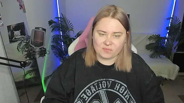 Snapshot of Akemi_BBW chatting on 03-04-25, 09:11 Akemi BBW online show from 03-04-25, 09:11