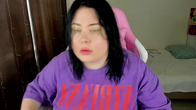 Snapshot of Akemi_BBW chatting on 10-28-25, 07:12 Akemi BBW online show from 10-28-25, 07:12