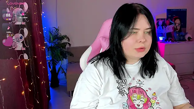 Snapshot of Akemi_BBW chatting on 11-13-25, 03:55 Akemi BBW online show from 11-13-25, 03:55