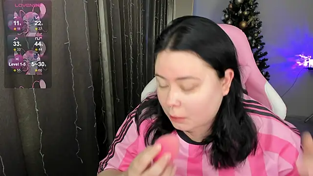 Snapshot of Akemi_BBW chatting on 01-13-26, 04:51 Akemi BBW online show from 01-13-26, 04:51