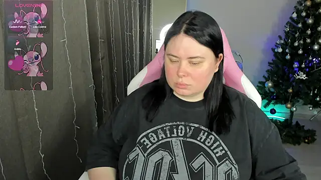 Snapshot of Akemi_BBW chatting on 01-14-26, 05:02 Akemi BBW online show from 01-14-26, 05:02