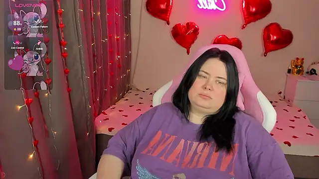 Snapshot of Akemi_BBW chatting on 02-20-26, 05:15 Akemi BBW online show from 02-20-26, 05:15