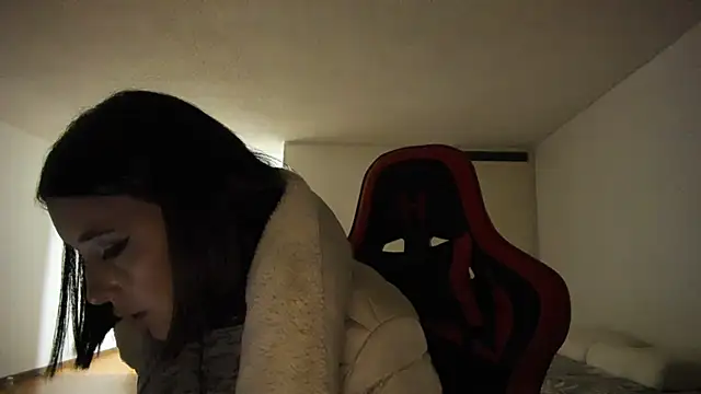 Snapshot of zoe_jeane_beker chatting on 12-20-24, 02:52 zoe jeane beker online show from 12-20-24, 02:52